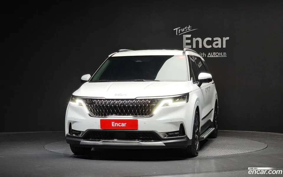 Kia Carnival 9 2023 — thumbnail 3