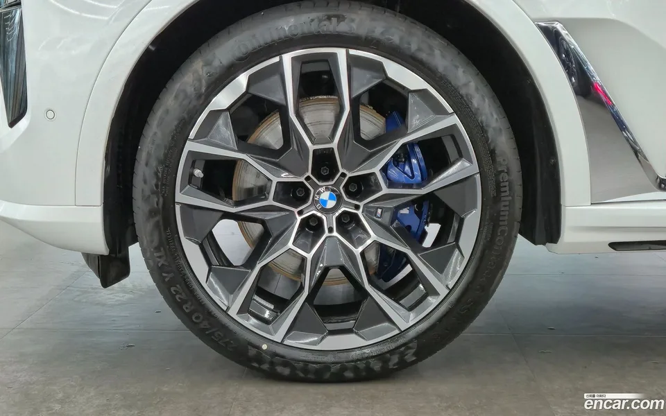 BMW X7 xDrive 40i M 6 2025 — thumbnail 5