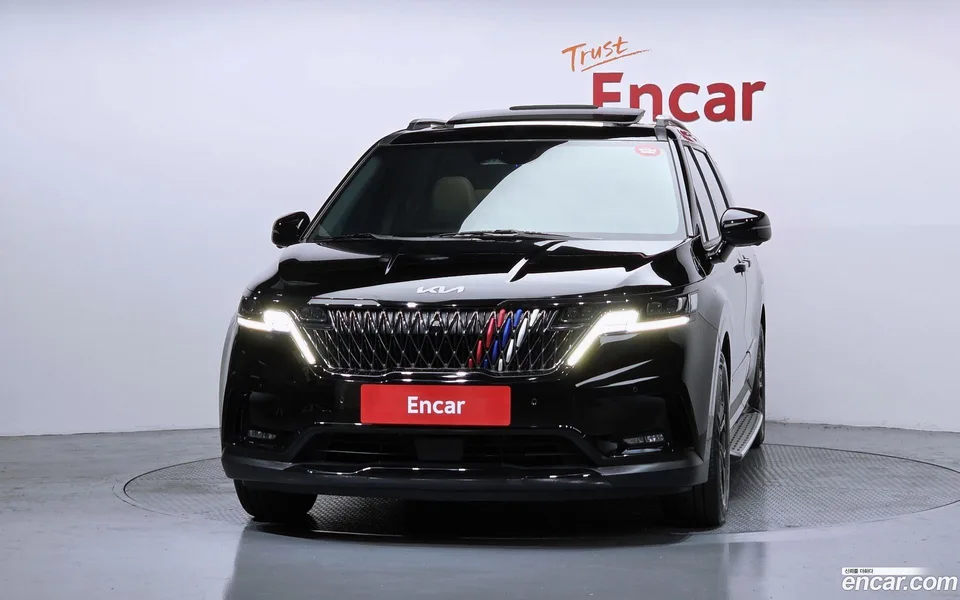 Kia Carnival 9 2023 — thumbnail 3