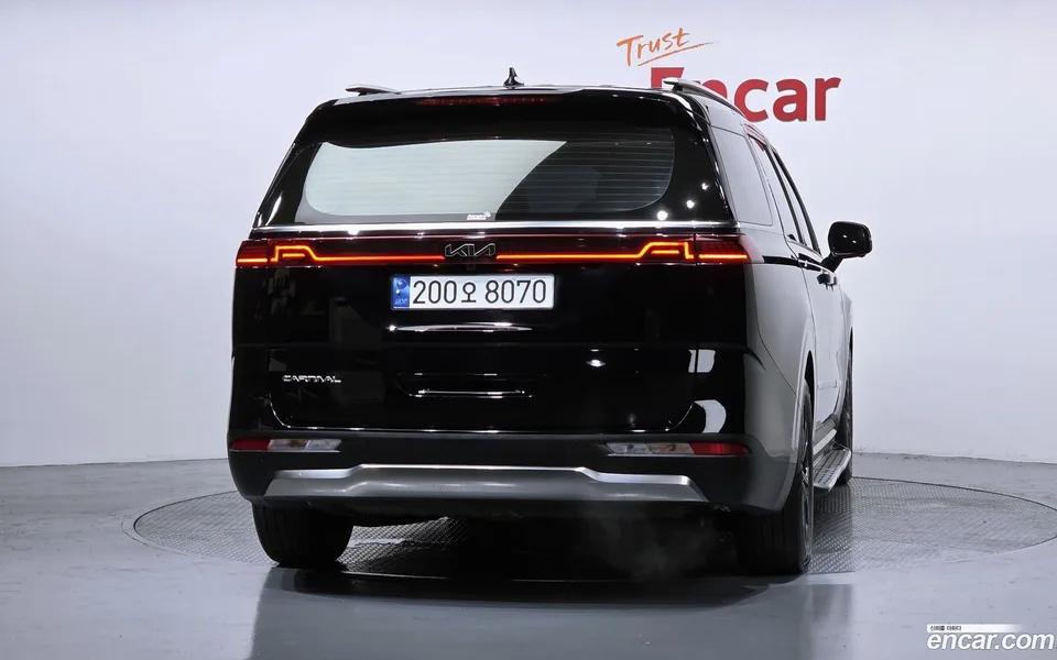 Kia Carnival 9 2023 — thumbnail 4