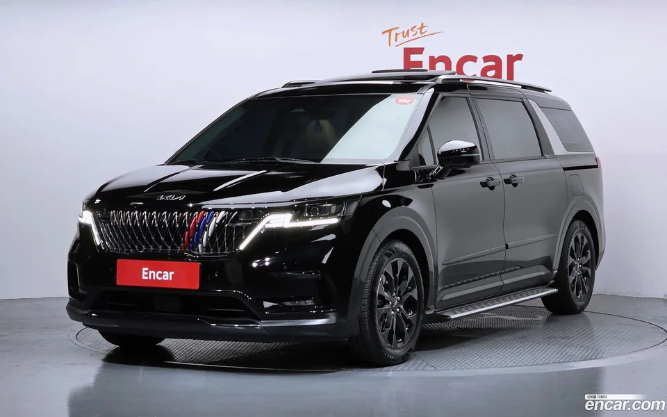 Kia Carnival 9 2023 — photo 1, buy with delivery to Moscow