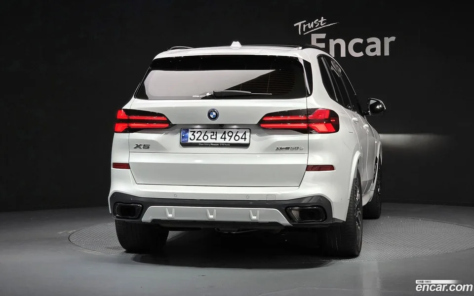 BMW X5 xDrive 50e M 2025 — thumbnail 4
