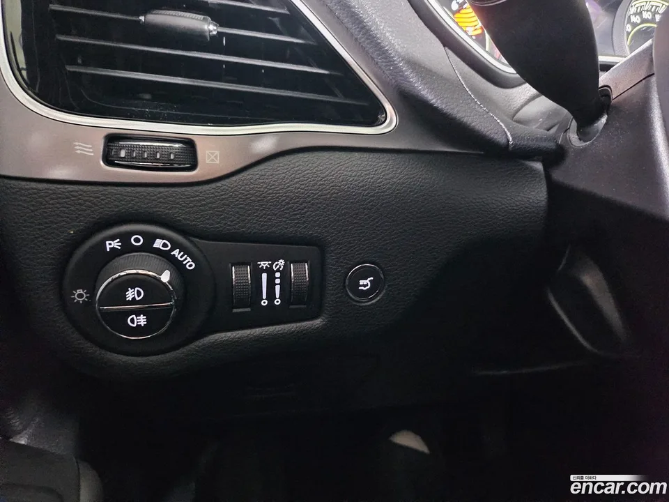 Jeep Cherokee 2.4 AWD 2022 — миниатюра 5