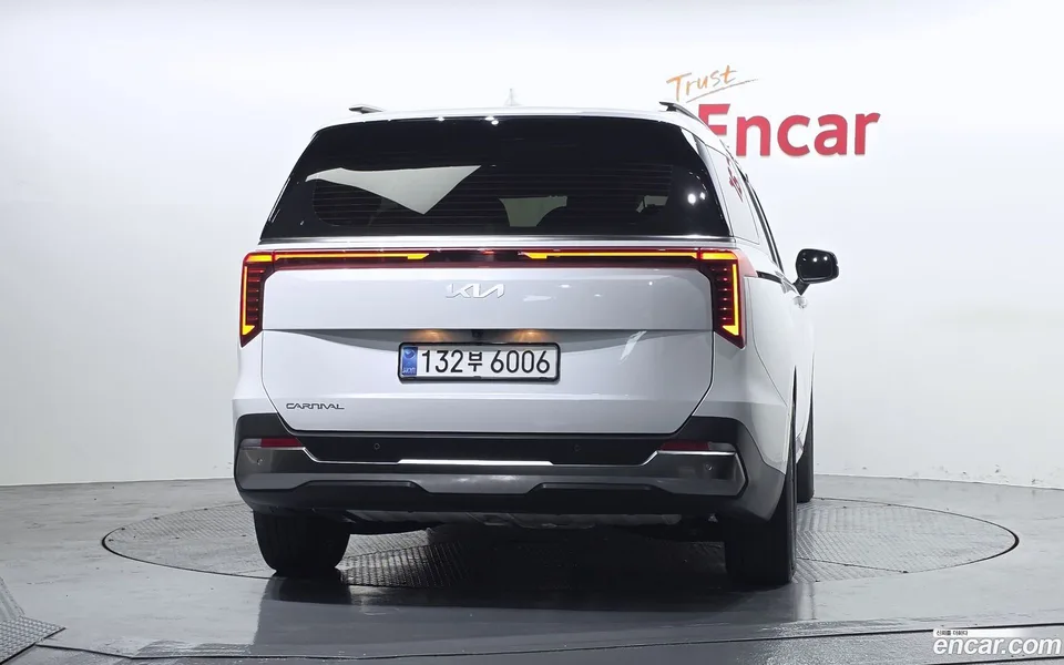 Kia Carnival 9 2025 — thumbnail 4