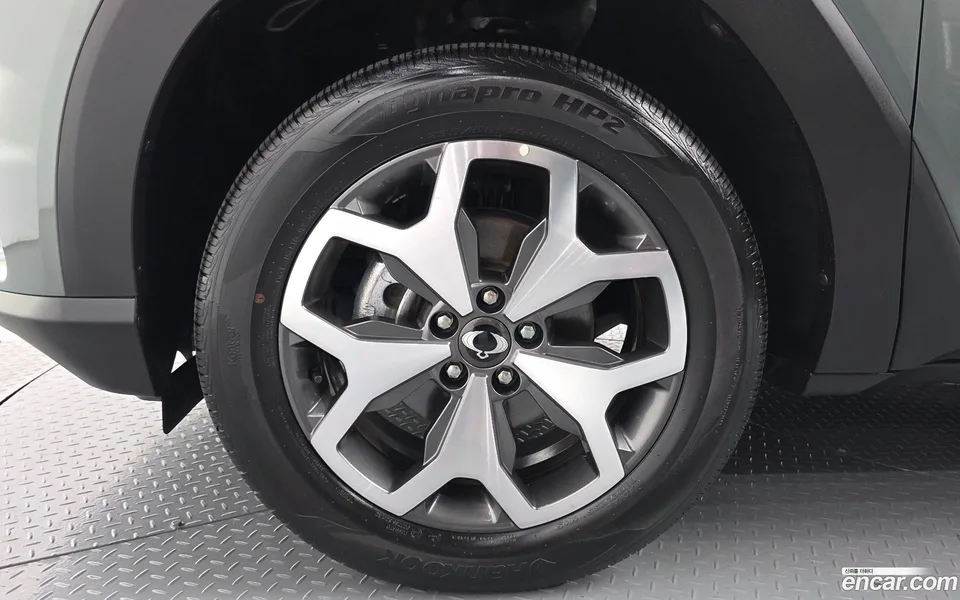 KG Mobility Torres 1.5 2WD 2023 — thumbnail 5