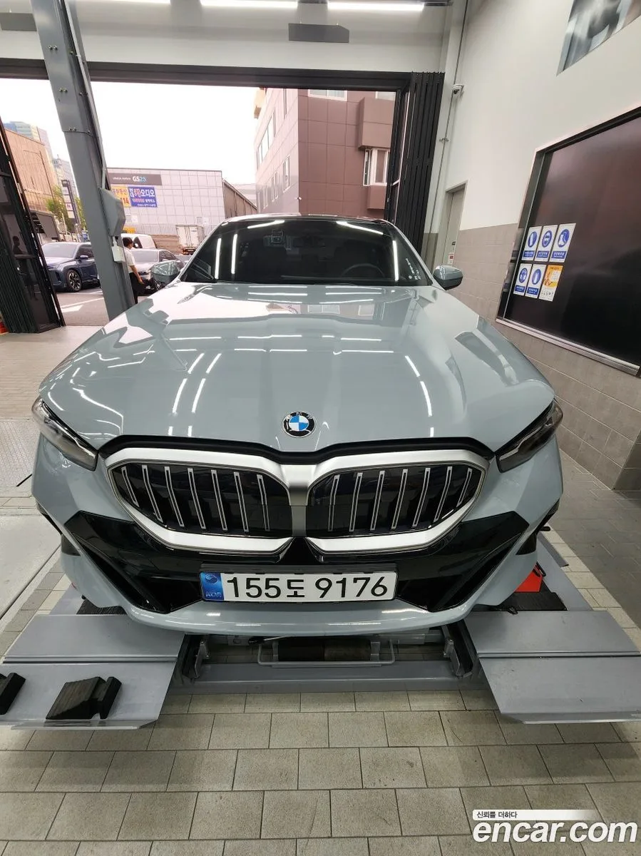 BMW 5 Series 523d M 2025 — photo 1, buy with delivery to Moscow