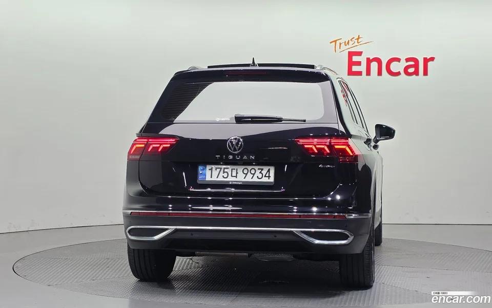 Volkswagen Tiguan 2.0 TDI 4 2022 — thumbnail 4