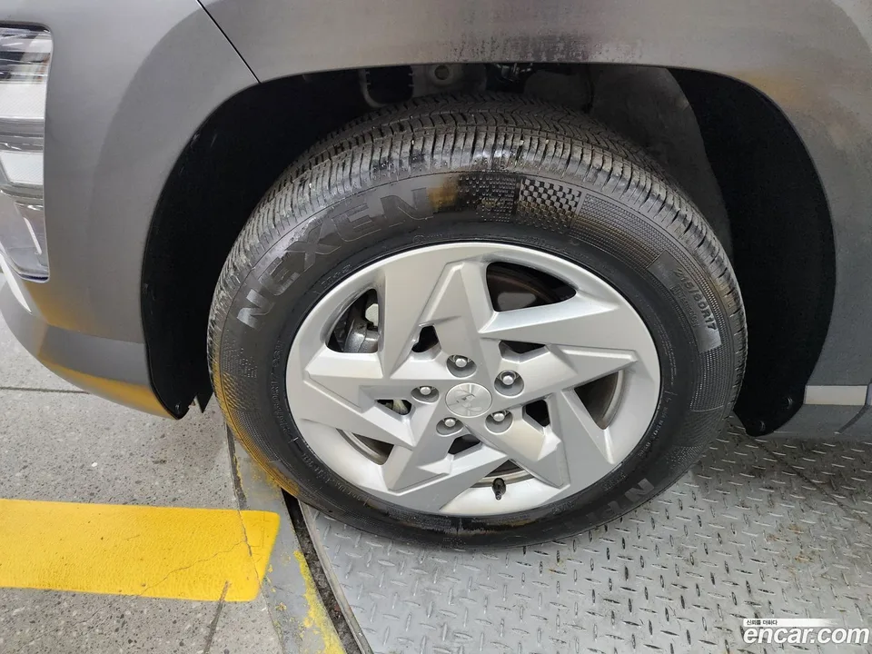 Hyundai Kona 1.6 2WD 2024 — thumbnail 5
