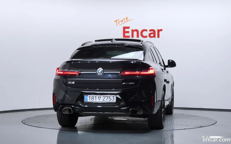 BMW X4 xDrive20i M 2023 — thumbnail 4