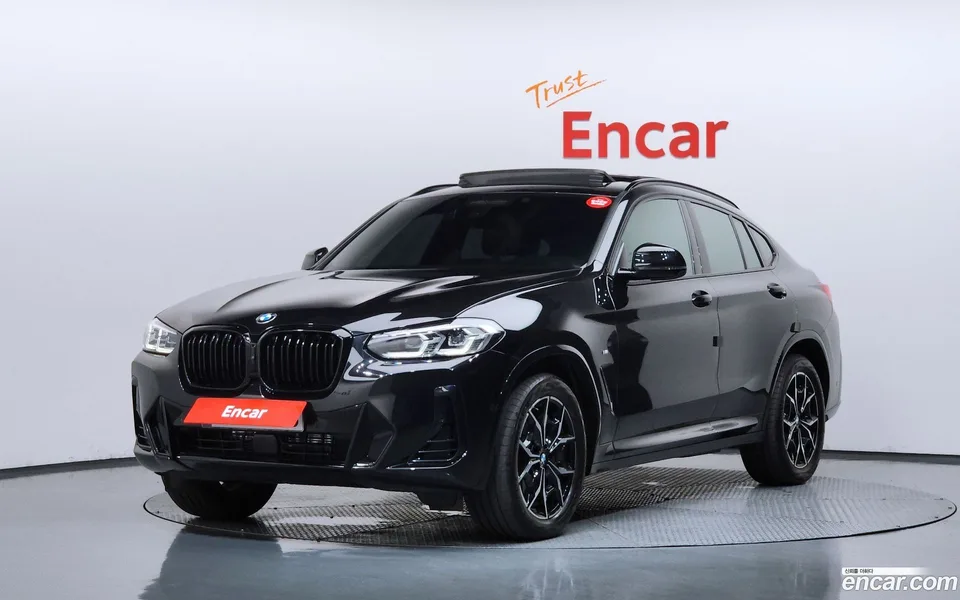 BMW X4 xDrive20i M 2023 — photo 1, buy with delivery to Moscow