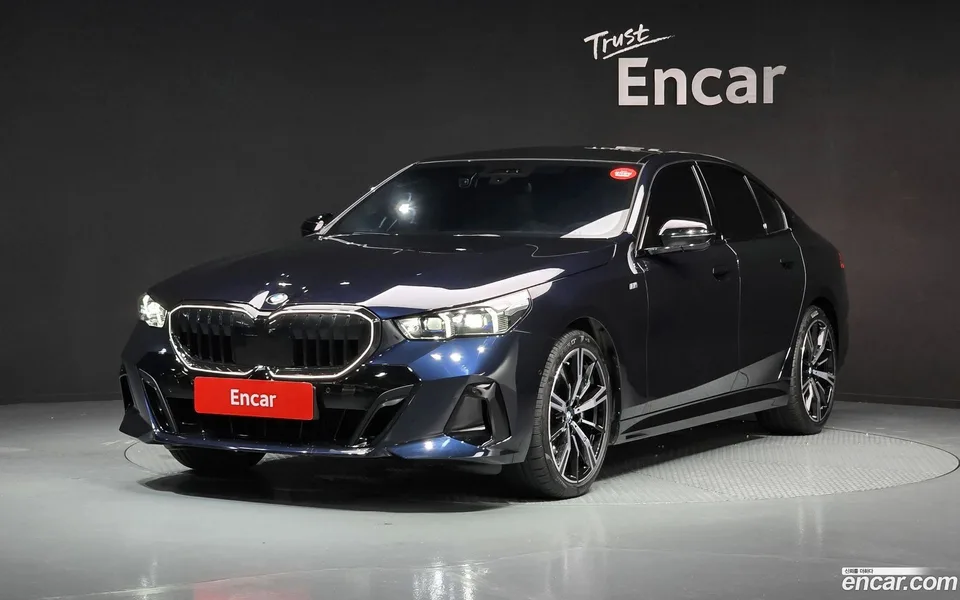 BMW 5 Series 530i xDrive M 2025 — photo 1, buy with delivery to Moscow
