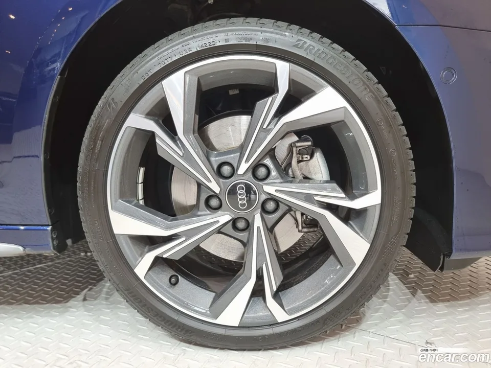 Audi A3 (8Y) 40 TFSI 2024 — thumbnail 5
