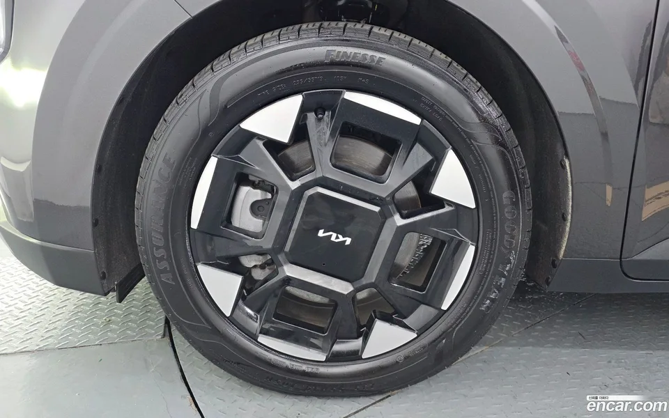 Kia Carnival 7 2025 — thumbnail 2