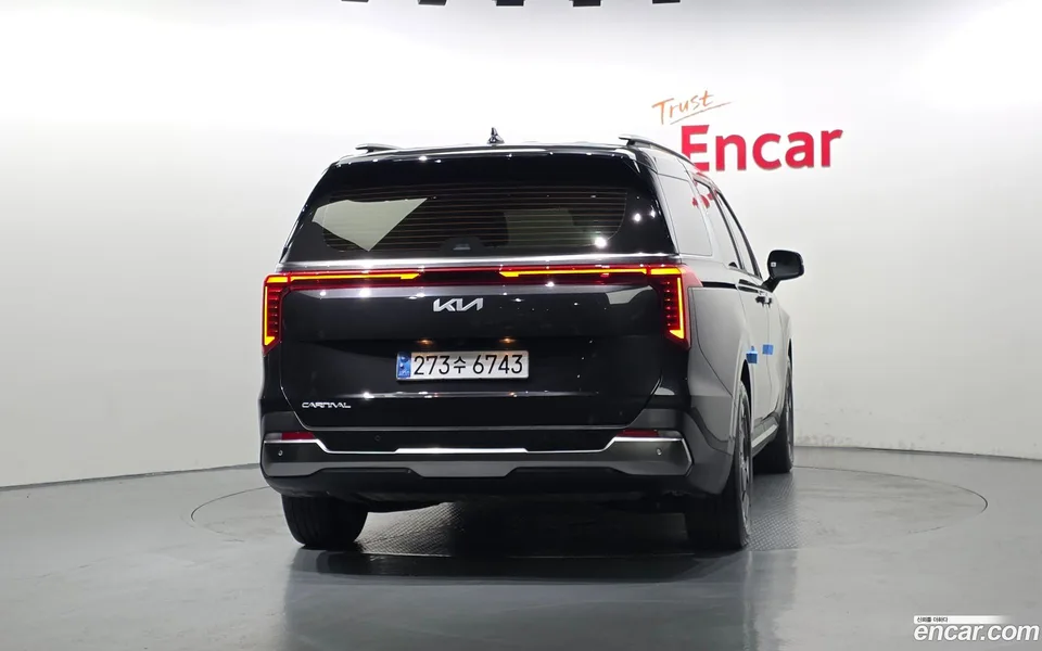Kia Carnival 7 2025 — thumbnail 4