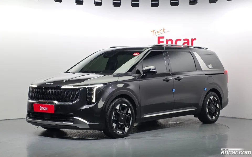 Kia Carnival 7 2025 — photo 1, buy with delivery to Moscow
