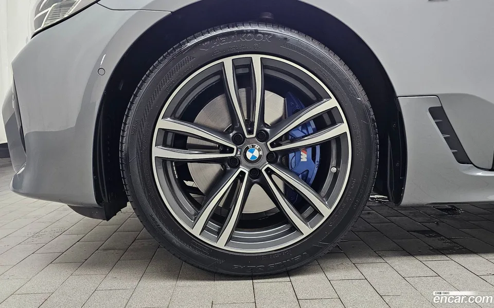 BMW 6 Series GT 620d M 2023 — thumbnail 2