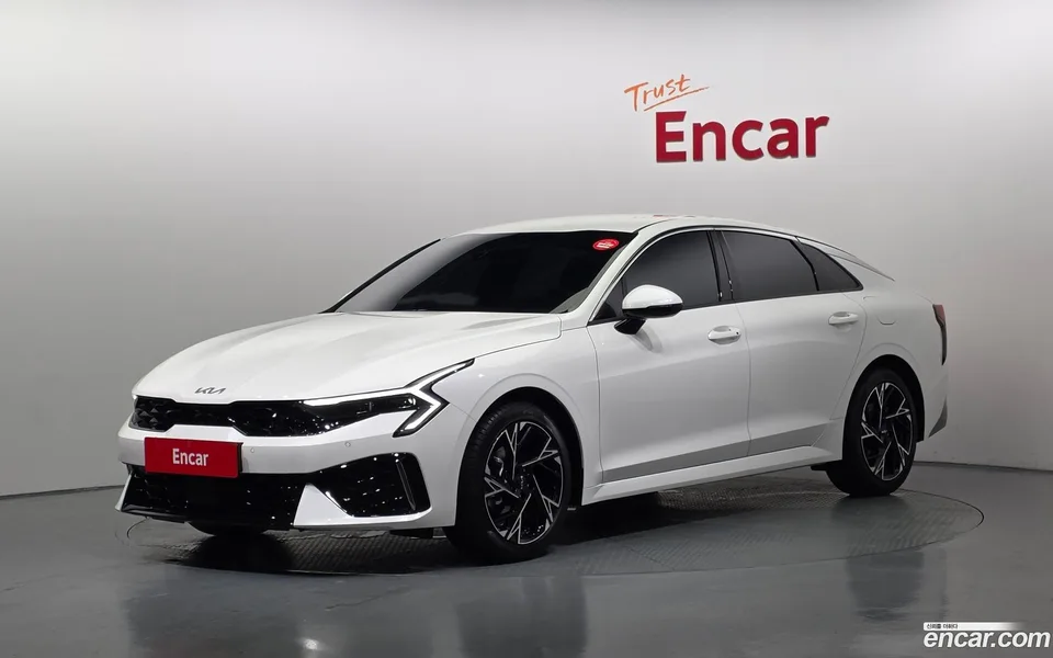 Kia K5 2.0 2026 — photo 1, buy with delivery to Moscow