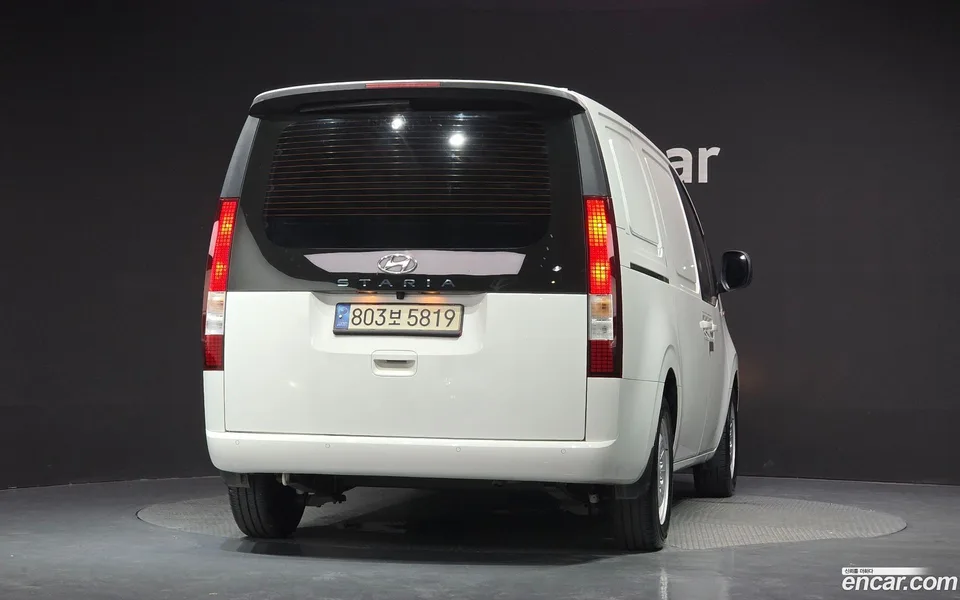 Hyundai Staria 3 2022 — thumbnail 4