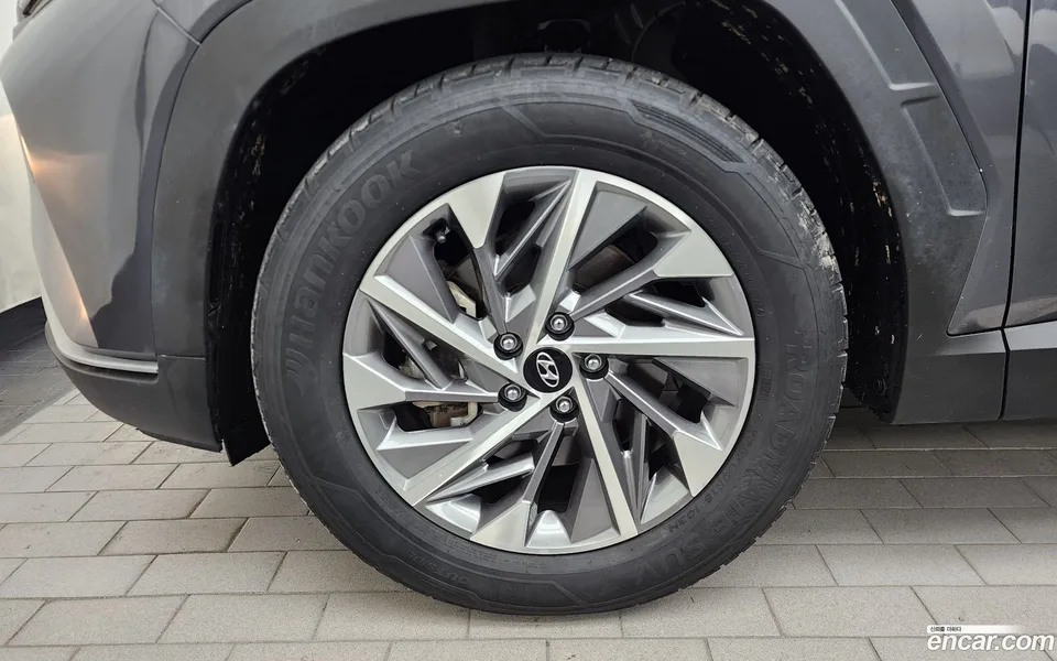 Hyundai Tucson 2.0 4WD 2023 — thumbnail 2