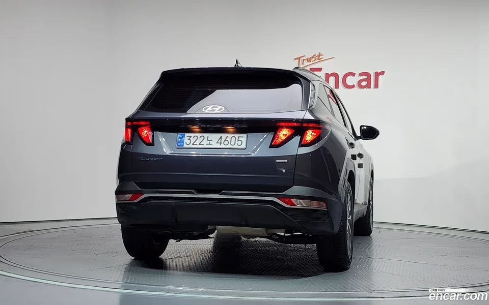Hyundai Tucson 2.0 4WD 2023 — thumbnail 4