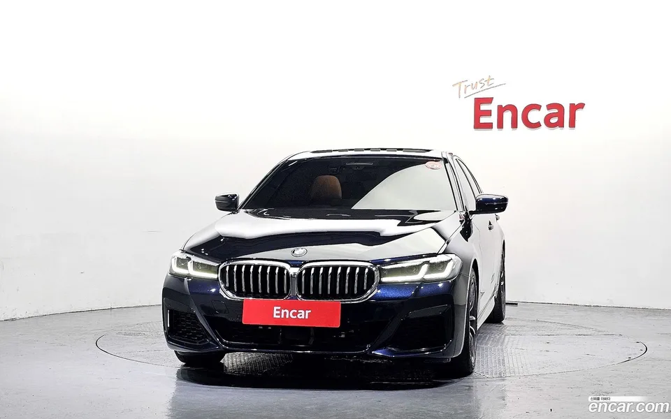 BMW 5 Series 520i M 2022 — thumbnail 3