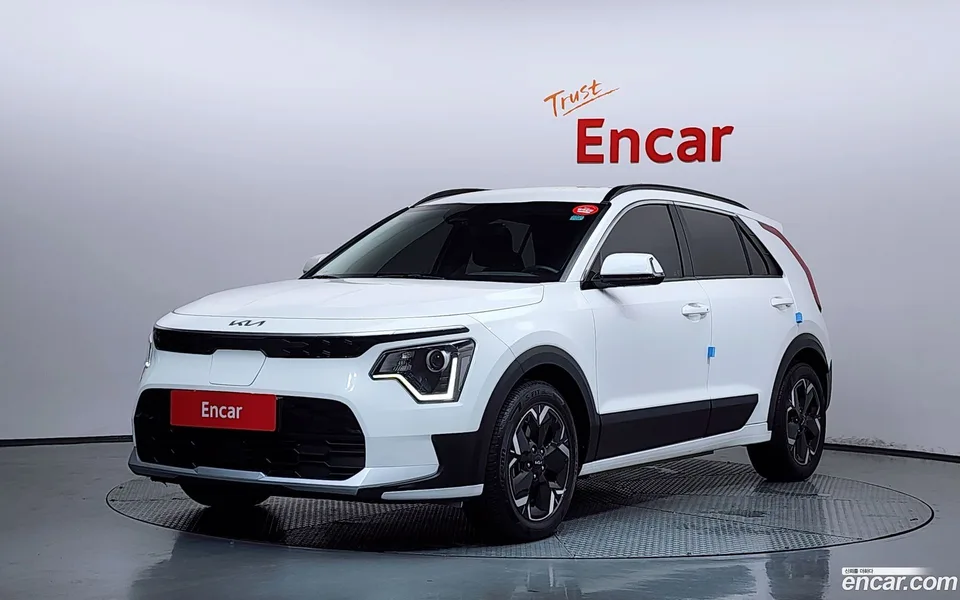 Kia Niro EV 2022 — photo 1, buy with delivery to Moscow