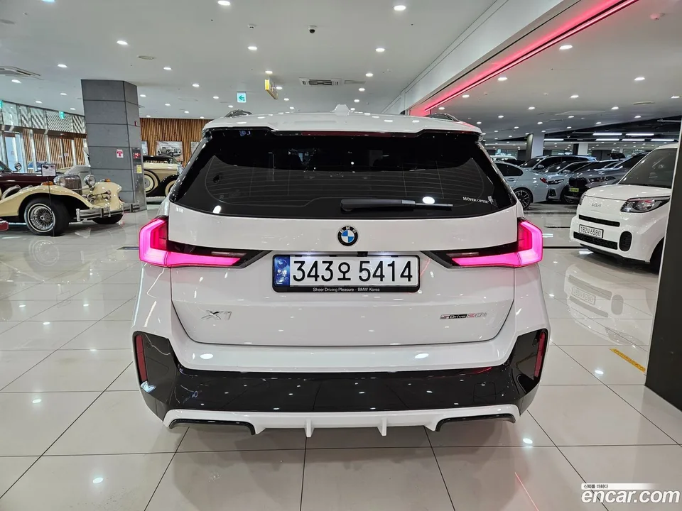 BMW X1 sDrive 20i M 2023 — thumbnail 4