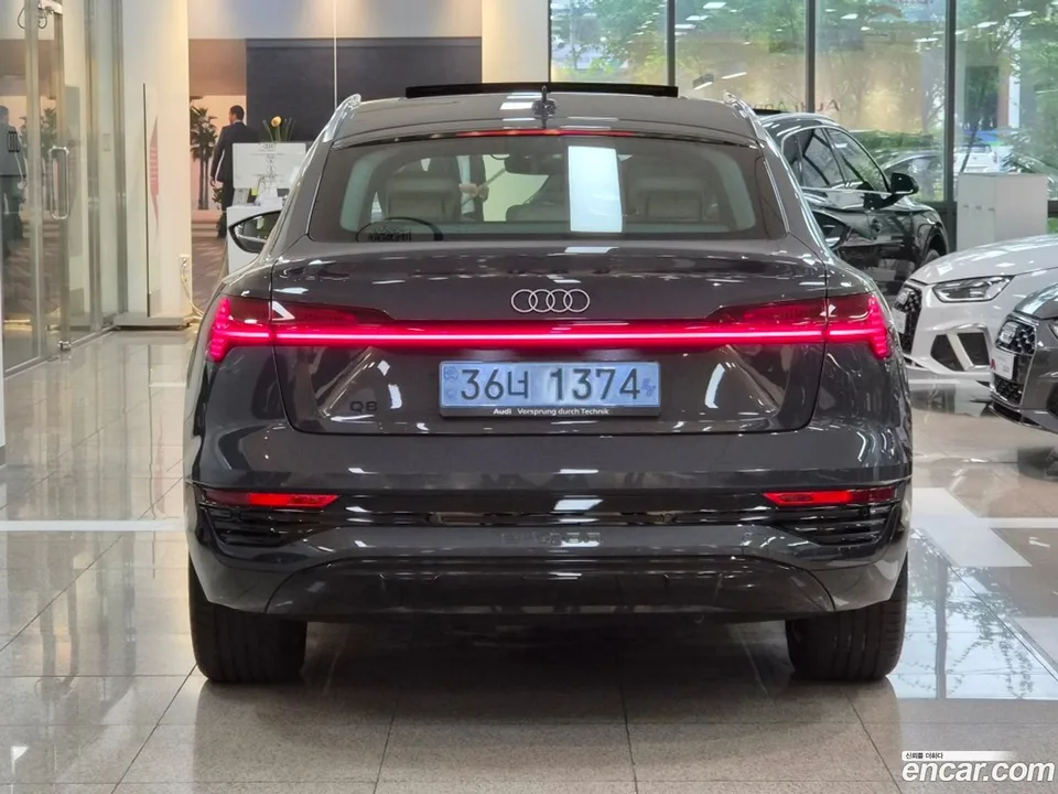 Audi Q8 e-tron 55 2024 — thumbnail 4