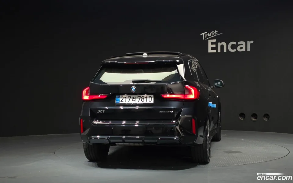 BMW X1 sDrive 18d M 2025 — thumbnail 4