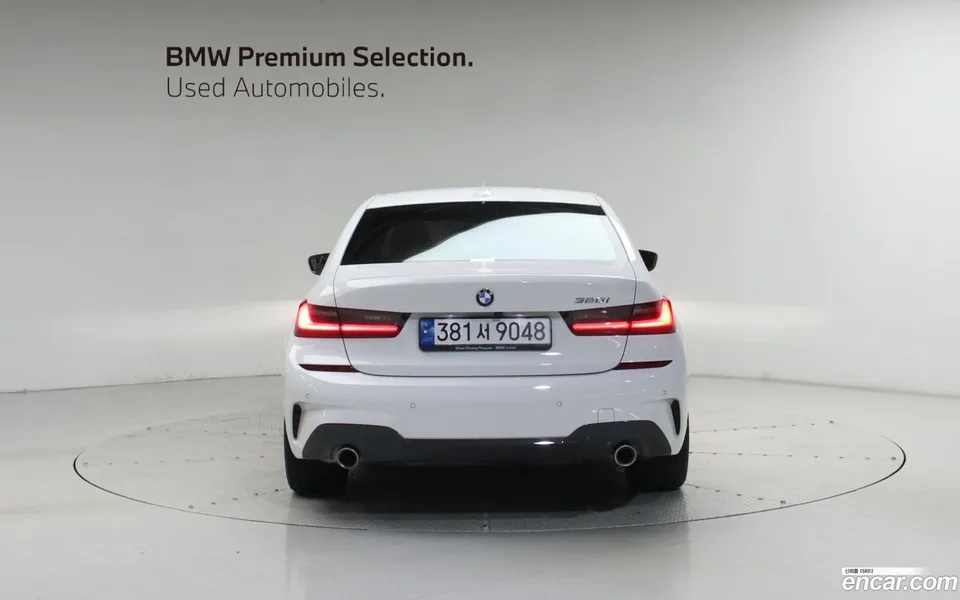 BMW 3 Series 320i M 2022 — thumbnail 3