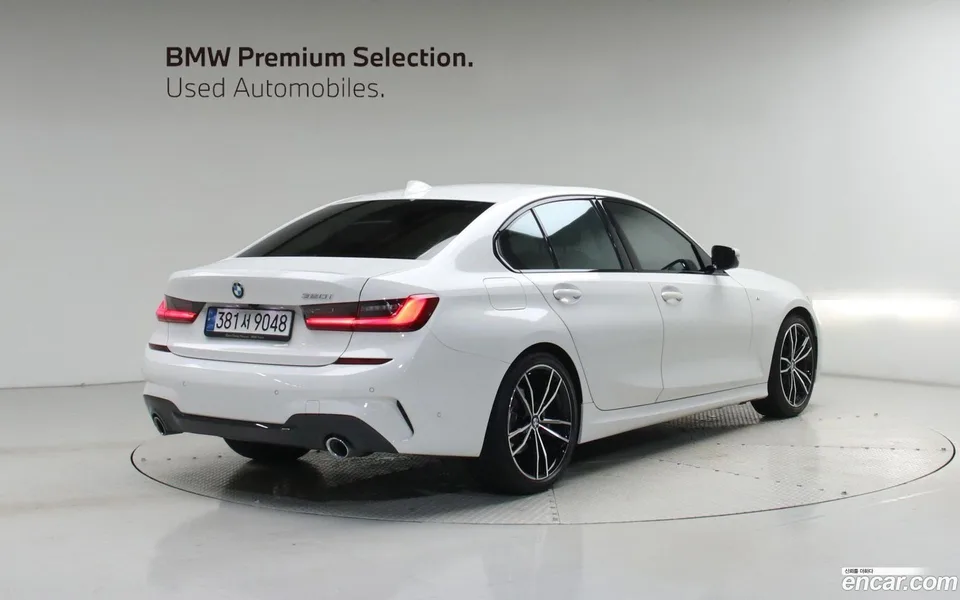 BMW 3 Series 320i M 2022 — thumbnail 4