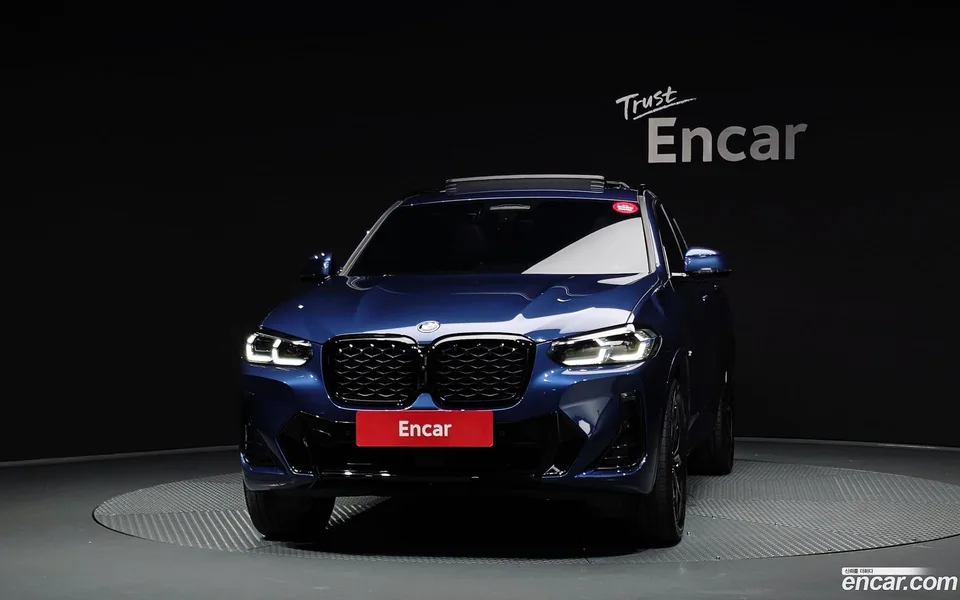 BMW X4 xDrive20i M 2023 — thumbnail 3