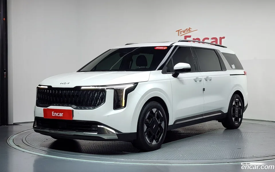 Kia Carnival 9 2024 — photo 1, buy with delivery to Moscow