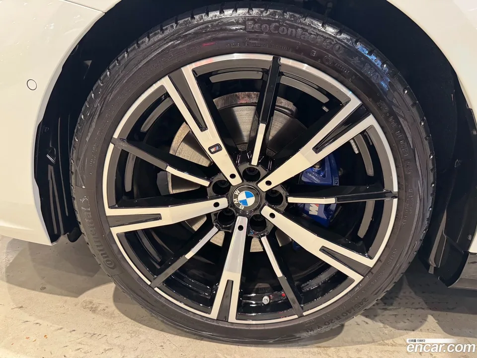 BMW 5 Series 530i xDrive M 2024 — миниатюра 2