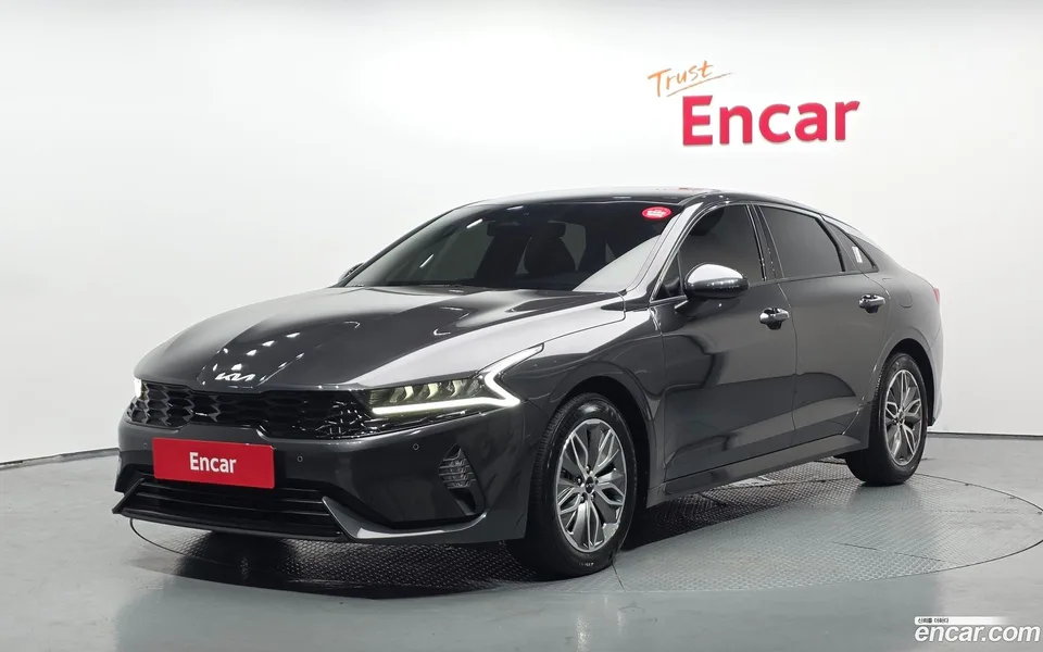 Kia K5 Hybrid 2023 — фото 1, купить с доставкой в Москву
