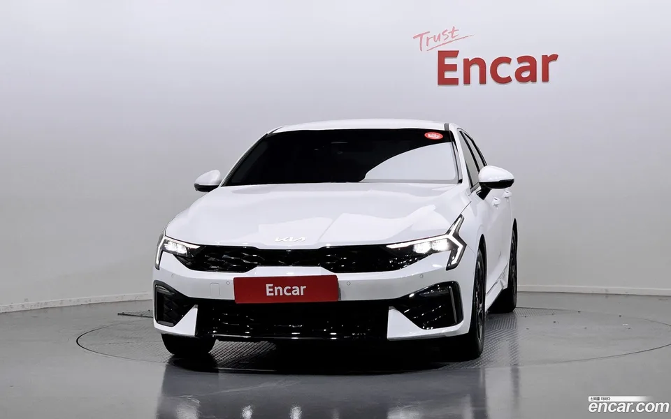 Kia K5 2.0 2024 — thumbnail 3