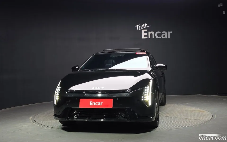 Kia EV4 2WD 2025 — thumbnail 3