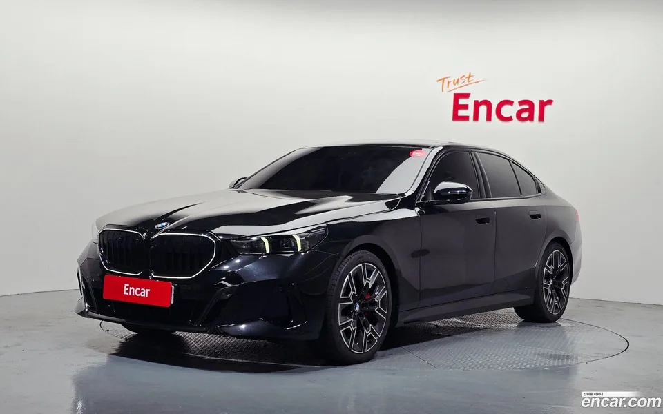 BMW 5 Series 530i xDrive M 2025 — photo 1, buy with delivery to Moscow