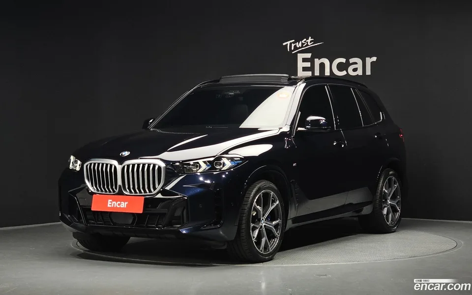 BMW X5 xDrive 40i M 2026 — photo 1, buy with delivery to Moscow
