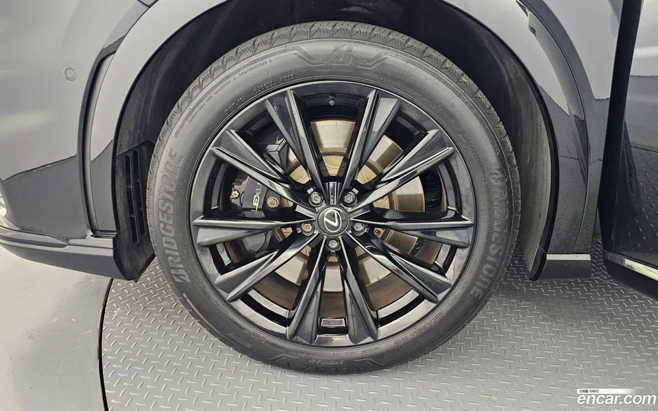 Lexus RX 500h F-Sport 2024 — thumbnail 5