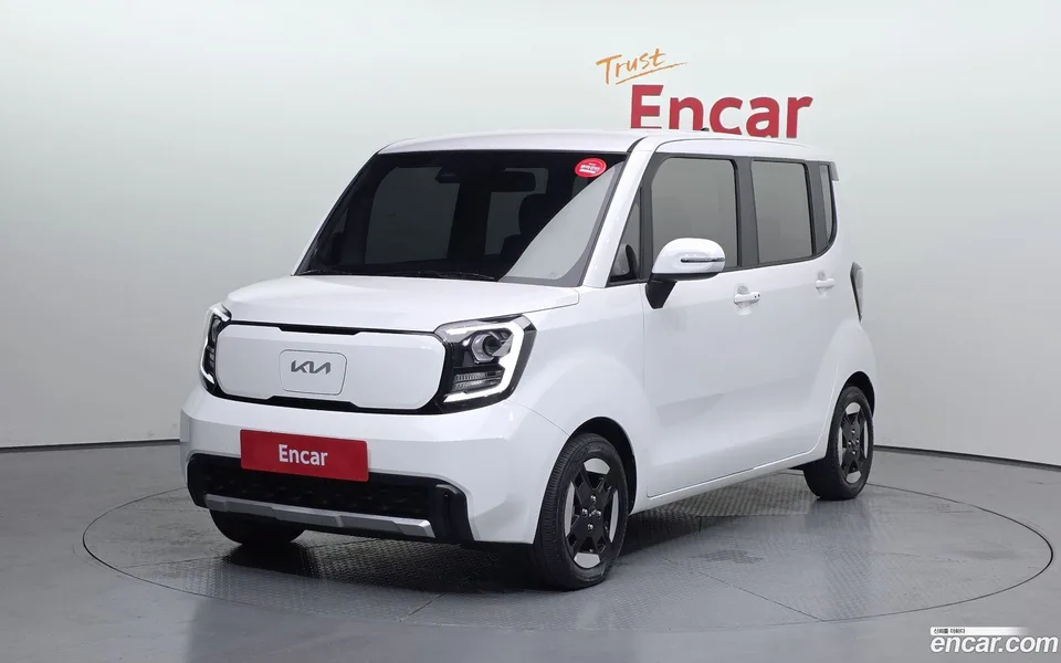 Kia Ray EV 2023 — photo 1, buy with delivery to Moscow
