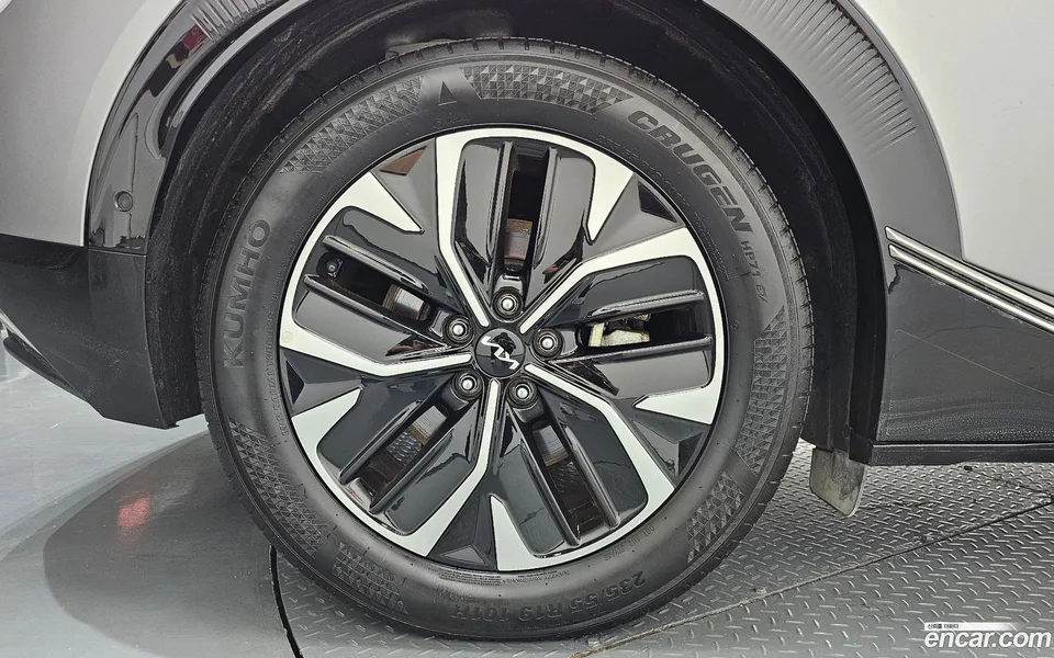 Kia EV6 2023 — thumbnail 2