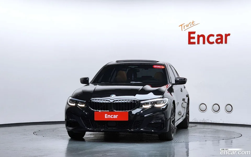 BMW 3 Series 320i M 2022 — thumbnail 3
