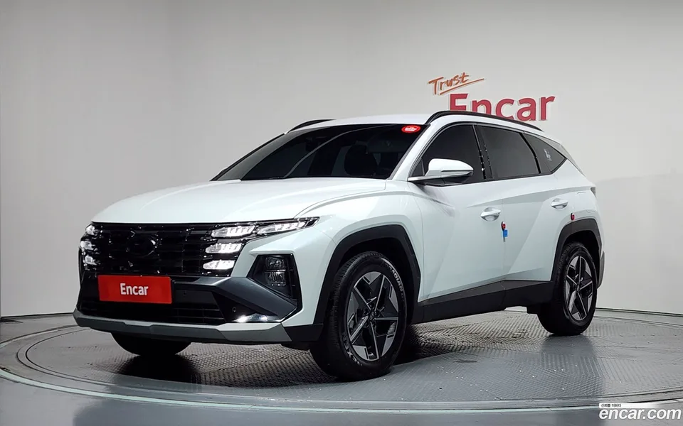 Hyundai Tucson NX4 1.6 2WD 2024 — фото 1, купить с доставкой в Москву