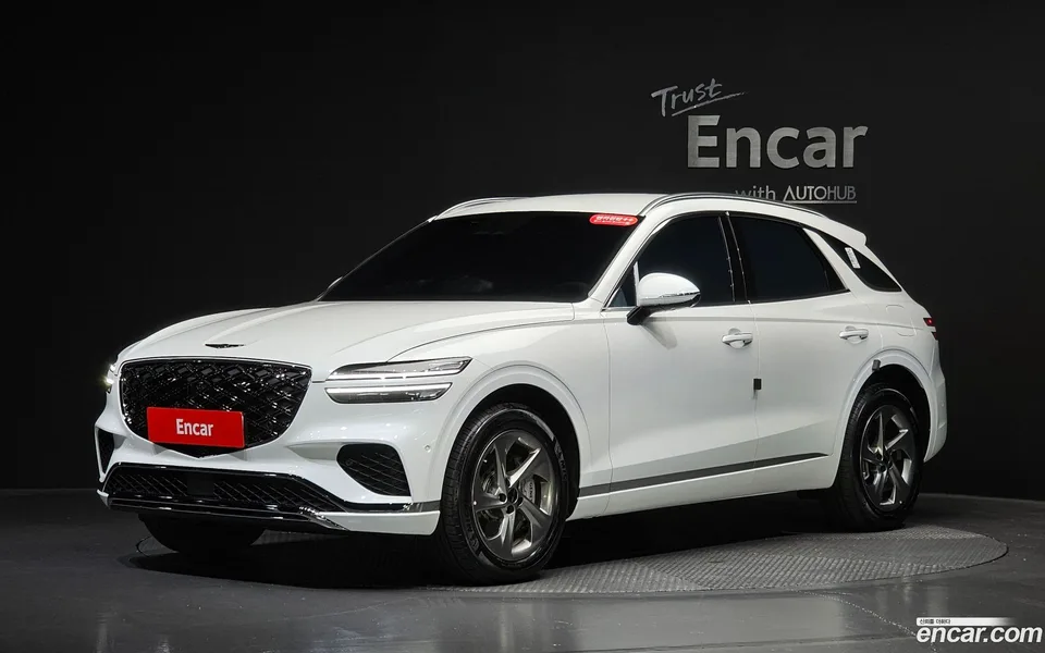 Genesis GV70 2.5T AWD 2026 — photo 1, buy with delivery to Moscow