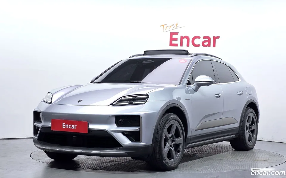 Porsche Macan Electric 2025 — photo 1, buy with delivery to Moscow