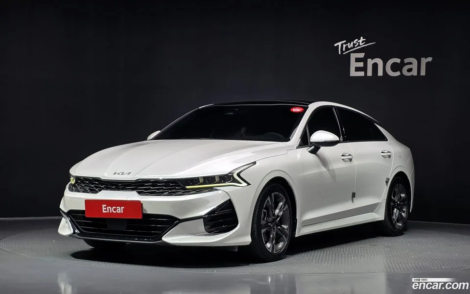Kia K5 2.0 2022 — photo 1, buy with delivery to Moscow