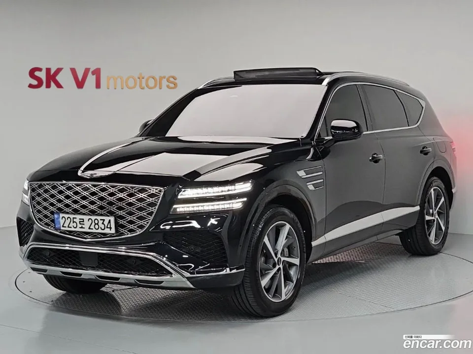 Genesis GV80 2.5T 2WD 2024 — фото 1, купить с доставкой в Москву