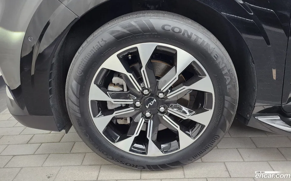 Kia Carnival 9 2023 — thumbnail 5
