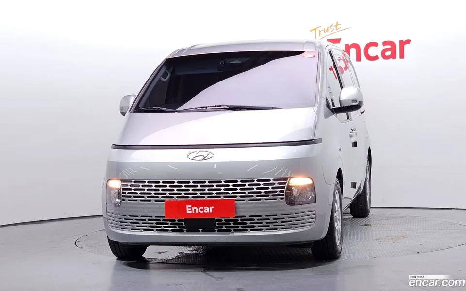 Hyundai Staria 3 2022 — thumbnail 3